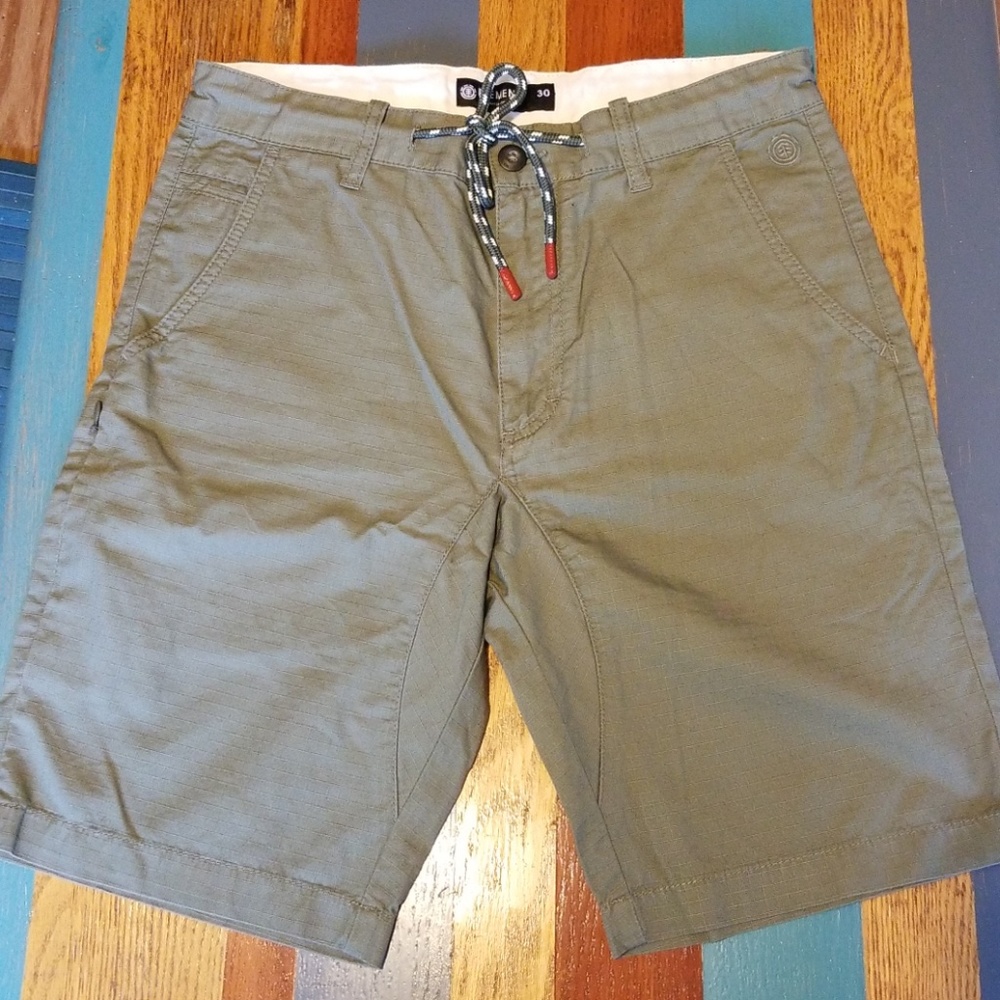 Element shorts